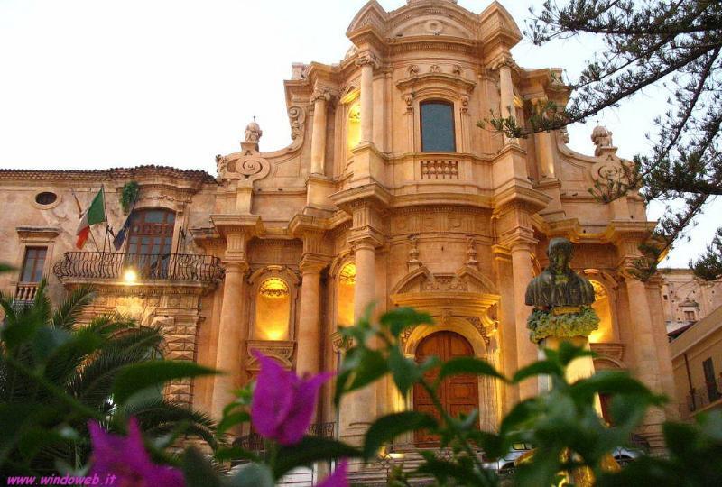 Casa Vacanze Il Quadrifoglio Noto Exterior foto